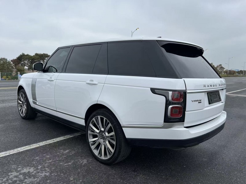 鹽城20年路虎攬勝行政9