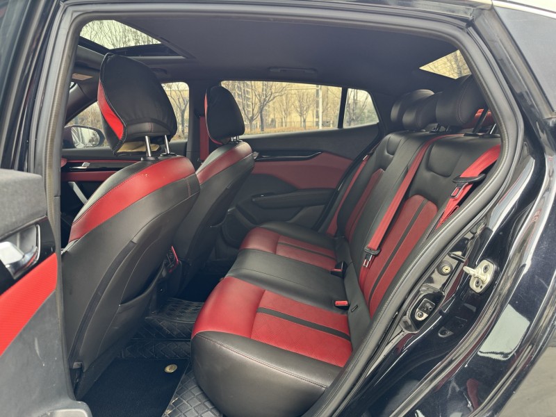 濟寧22年東風奕炫6