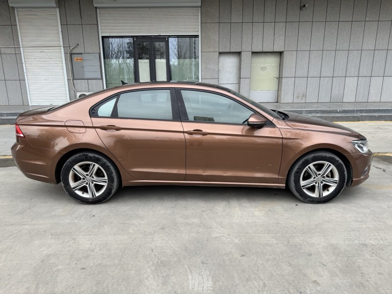 济宁17年大众凌渡7