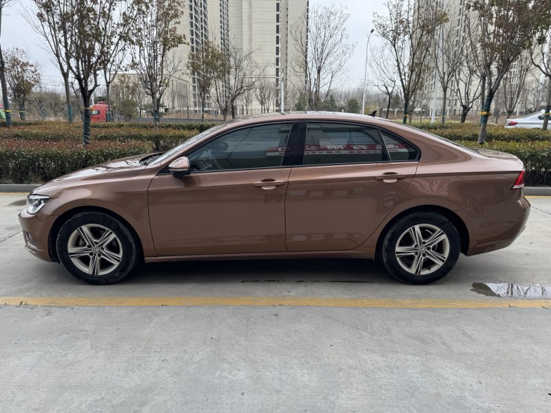 济宁17年大众凌渡8