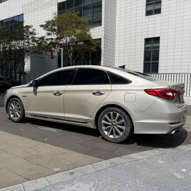 佛山16年现代菲斯塔8