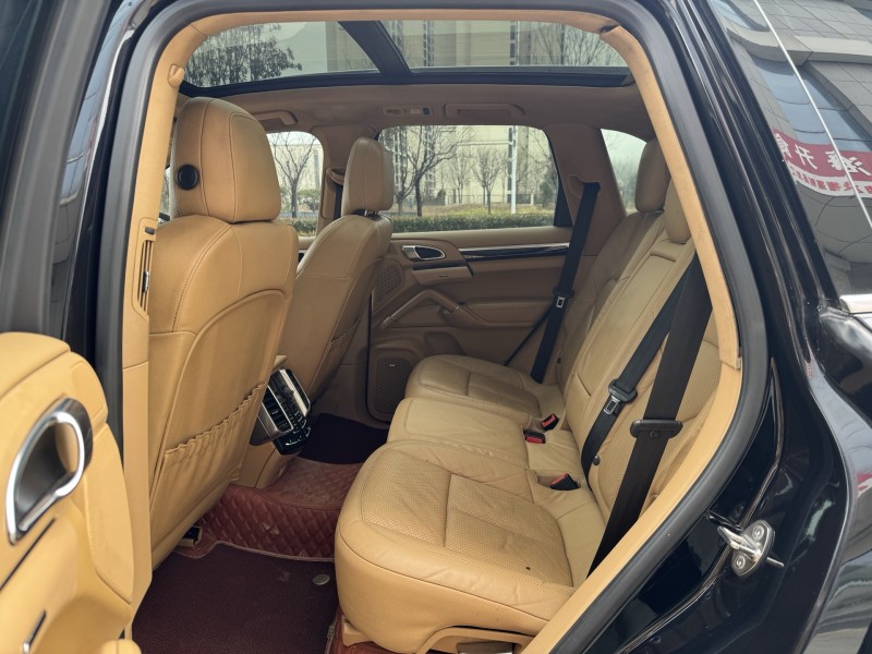 济宁13年保时捷卡宴6