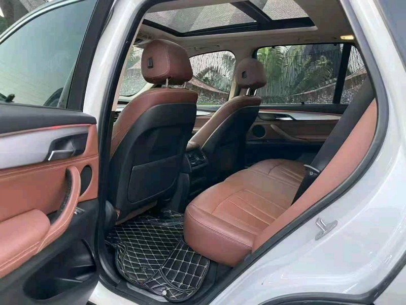 深圳19年寶馬X54