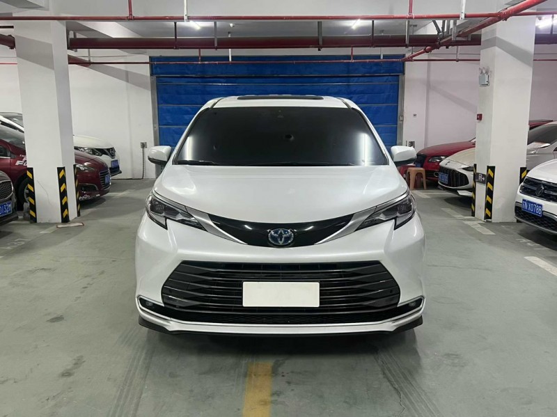 宿迁22年丰田塞纳1