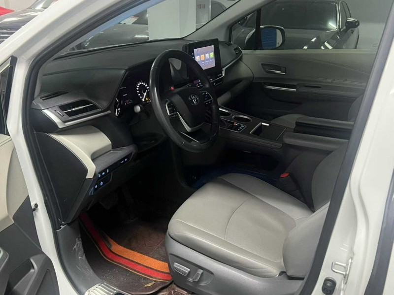 宿迁22年丰田塞纳4