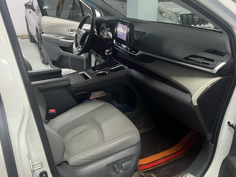 宿迁22年丰田塞纳6