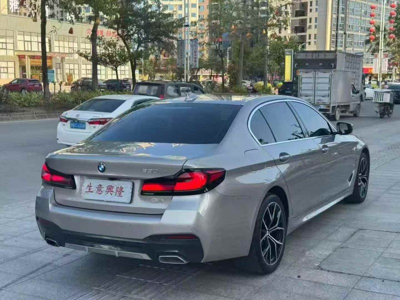 广州21年宝马5系8