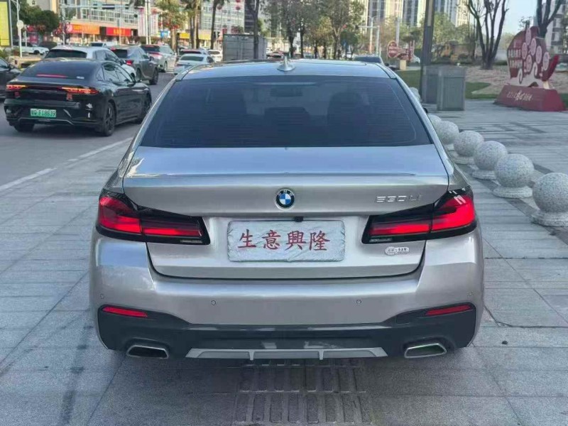 广州21年宝马5系9