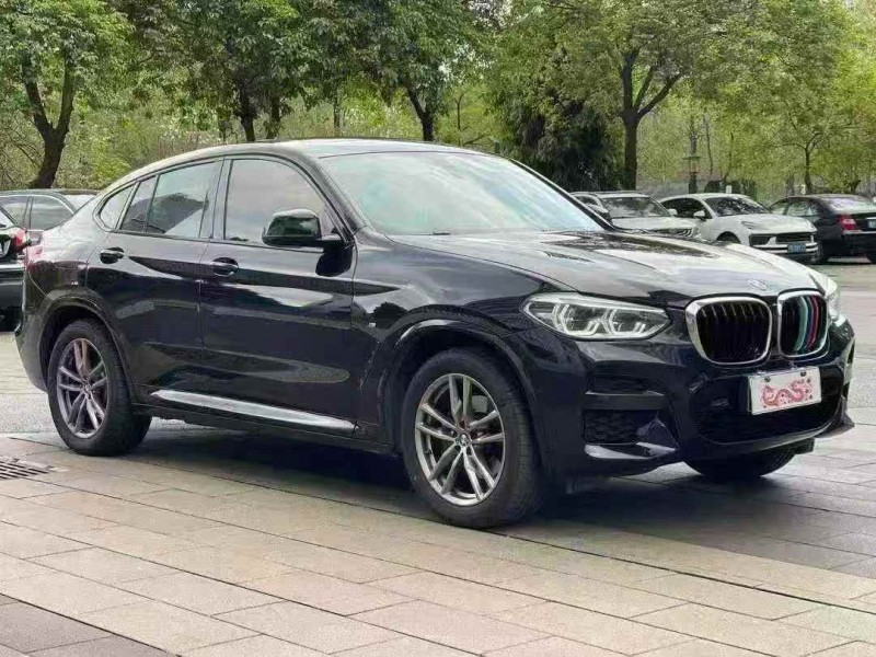 广州21年宝马X43