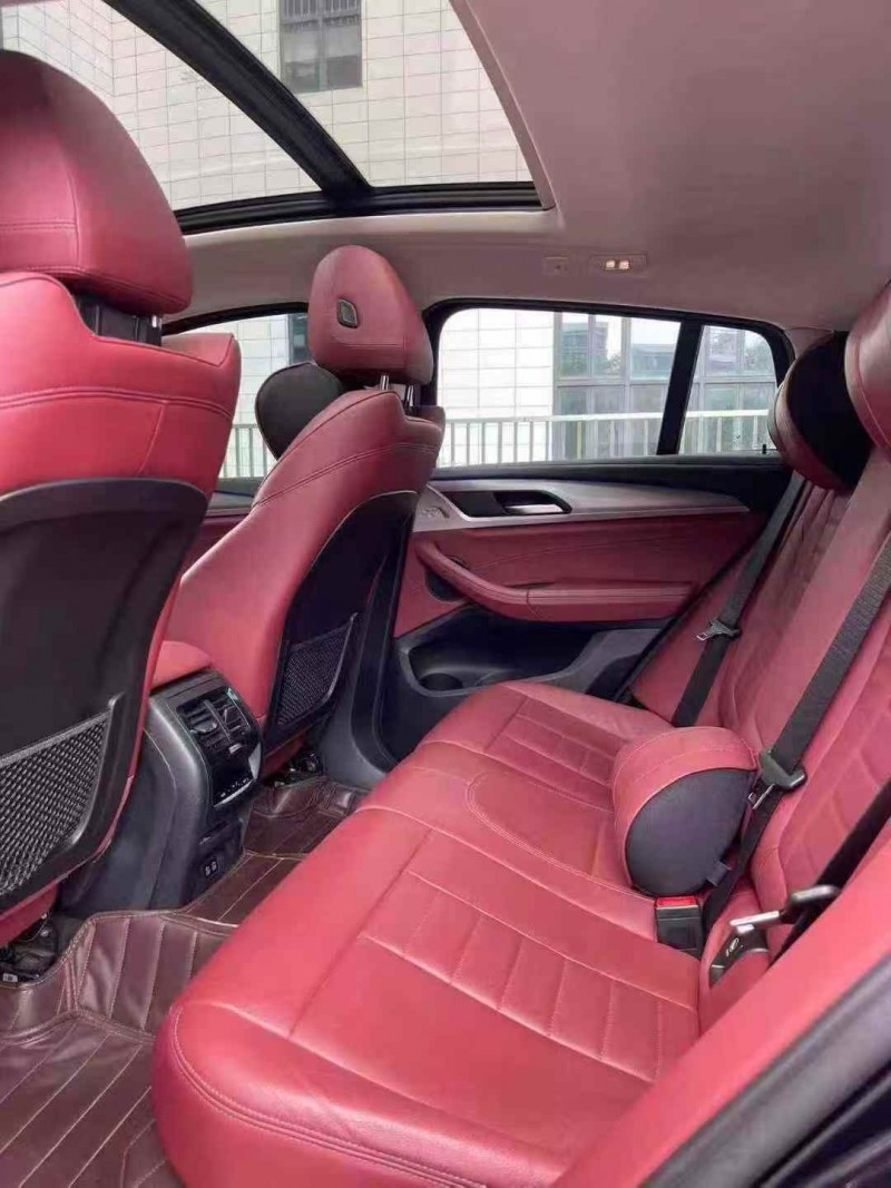 广州21年宝马X47