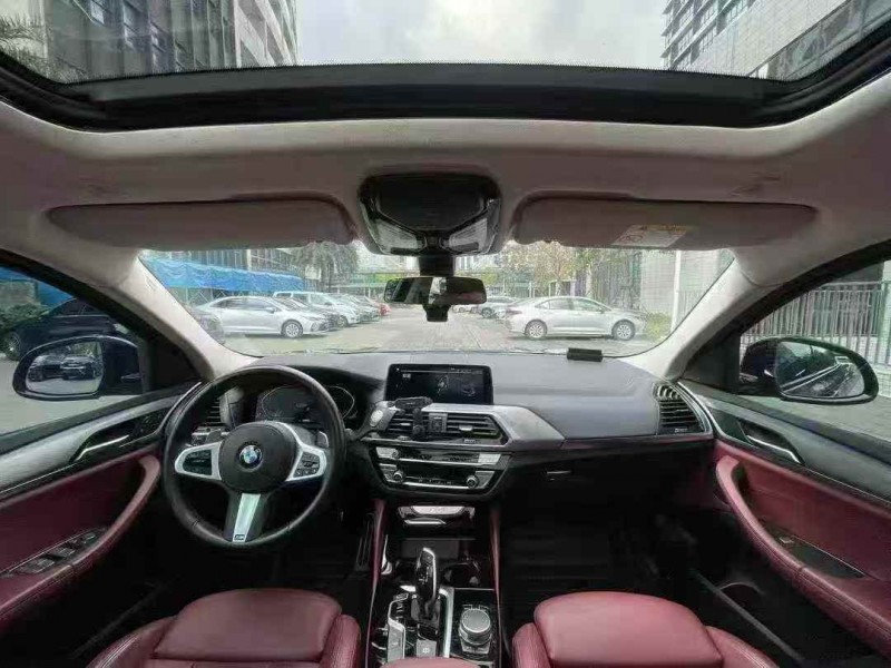 广州21年宝马X48