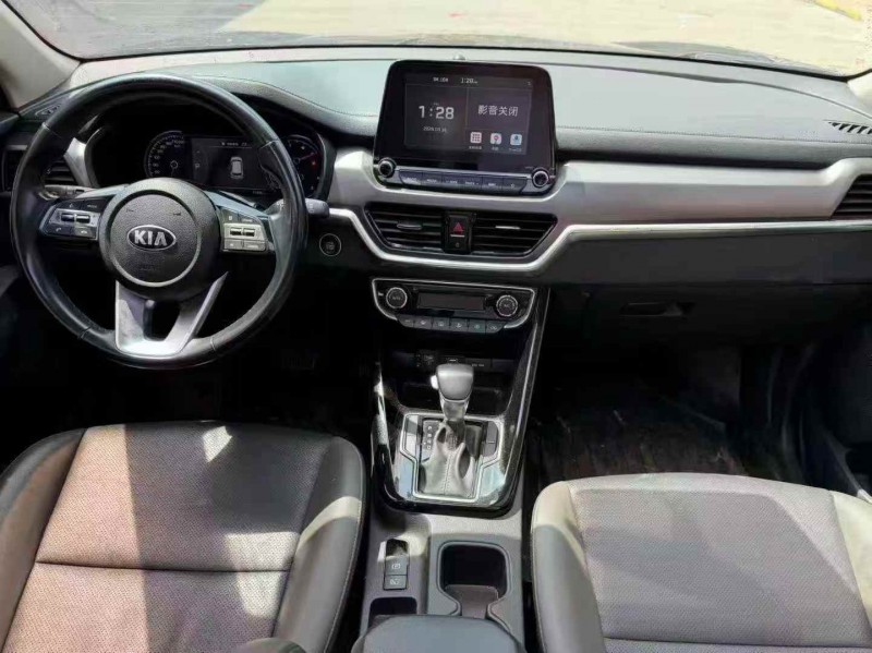 廣州19年起亞智跑6