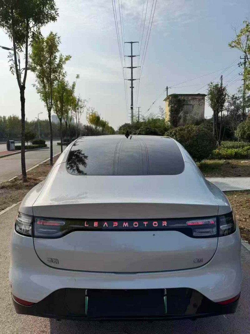 棗莊23年零跑汽車C019