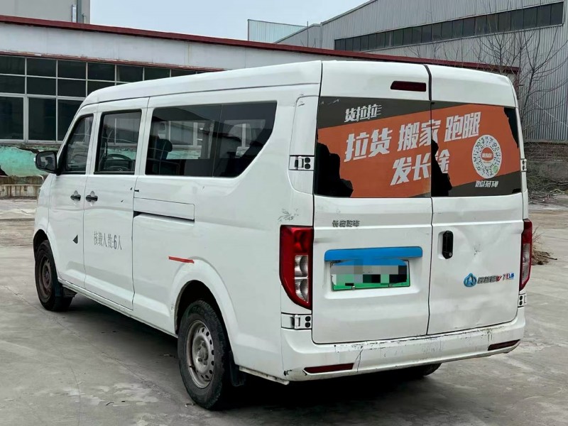 菏泽25年长安汽车跨越星8