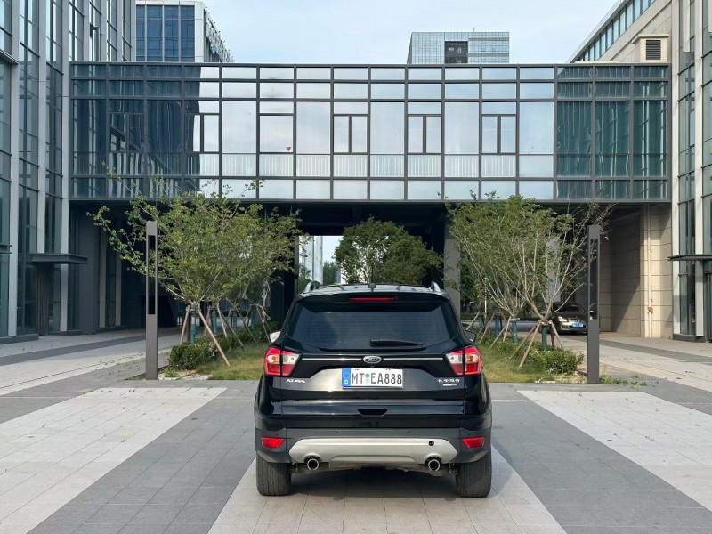 青島18年福特翼虎8