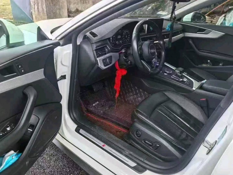 景德镇19年奥迪A54