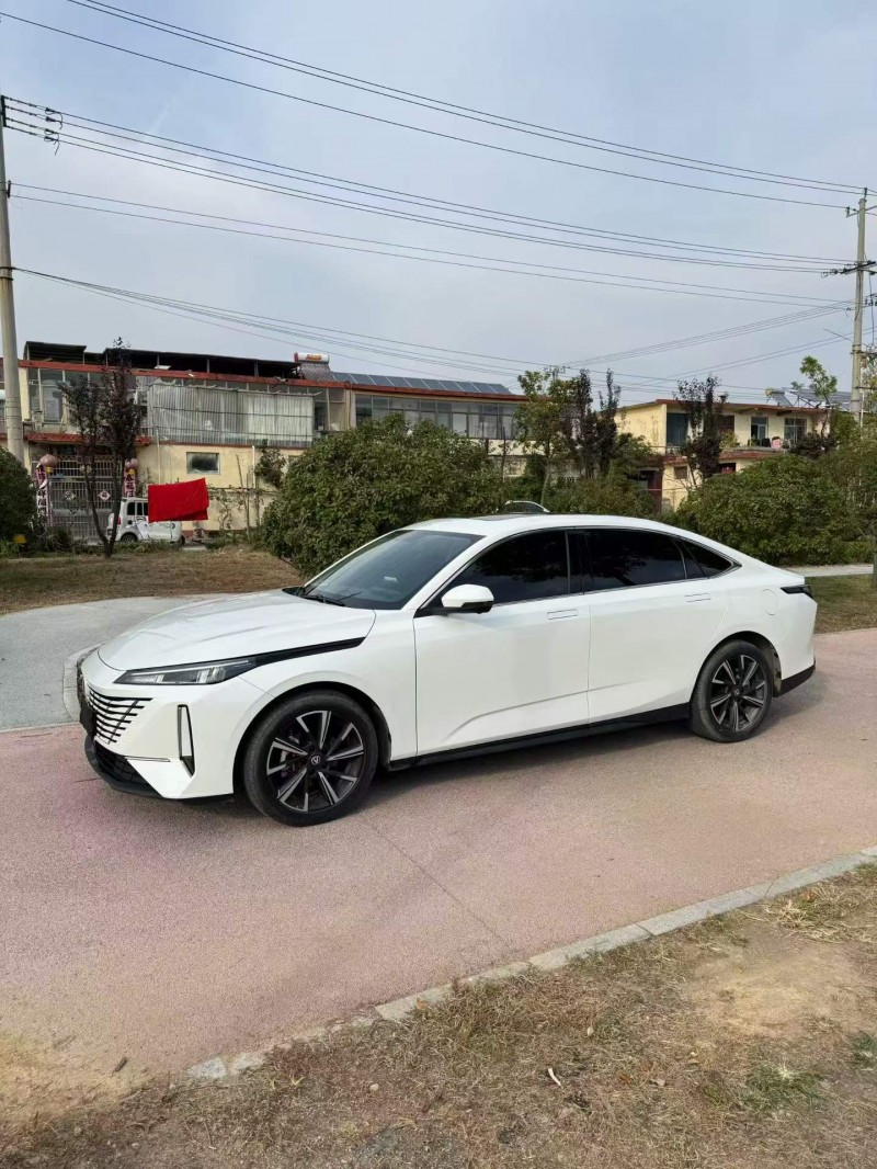 枣庄24年长安汽车逸动2