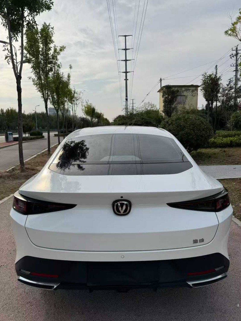 枣庄24年长安汽车逸动9