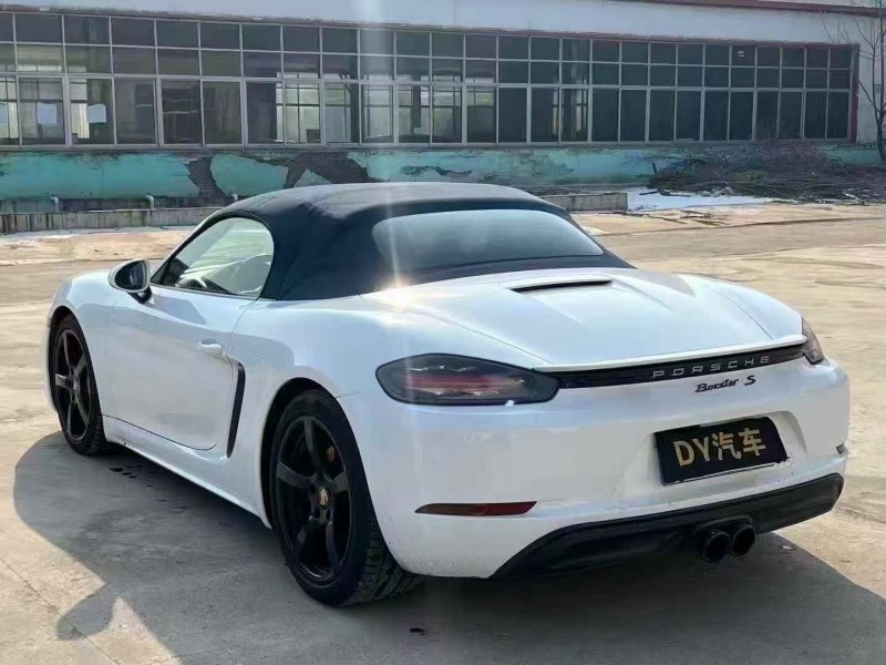 菏泽17年保时捷7188