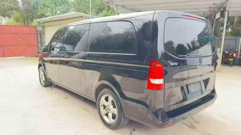 昭通21年奔馳威霆8