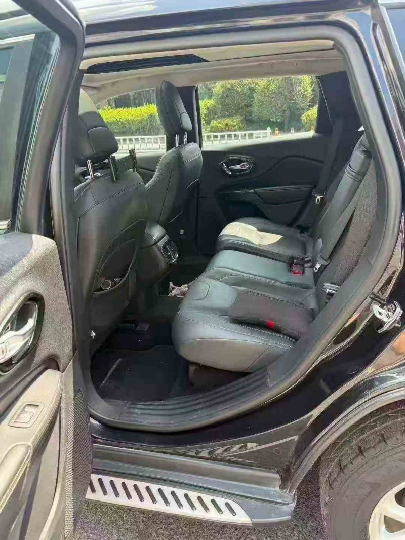 臺州17年Jeep自由光5