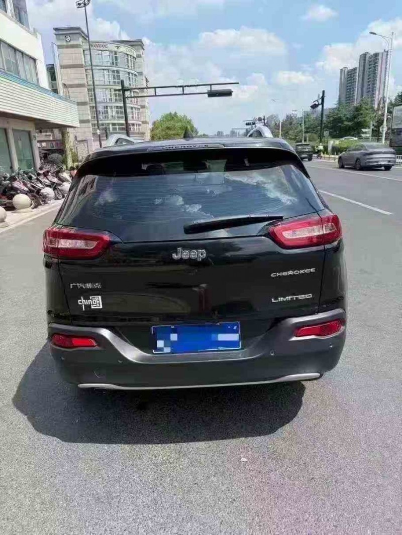 臺州17年Jeep自由光7