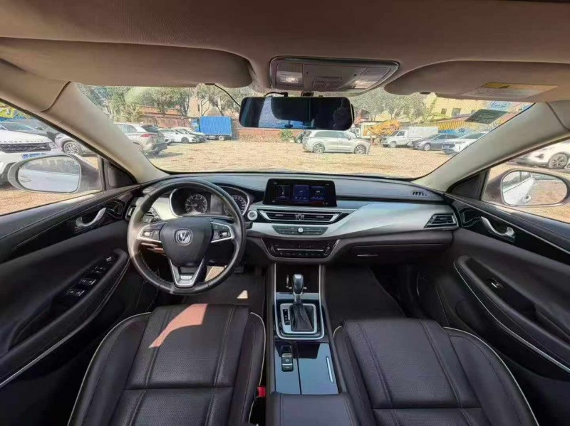 东莞19年长安汽车睿骋5