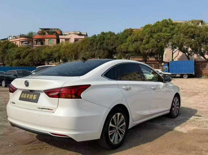 东莞19年长安汽车睿骋7