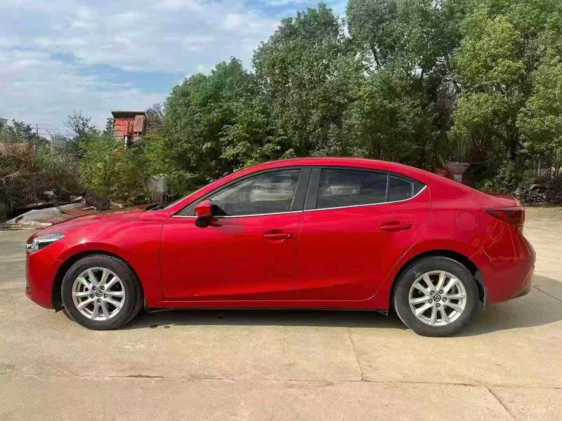 襄陽18年馬自達昂克賽拉9