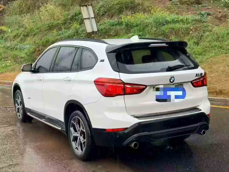 三明18年寶馬X18