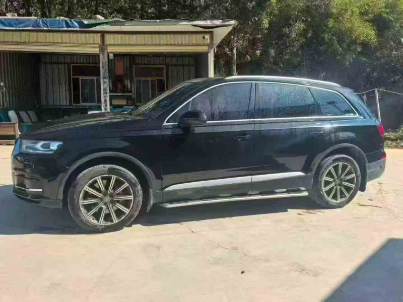 臨滄16年奧迪Q72