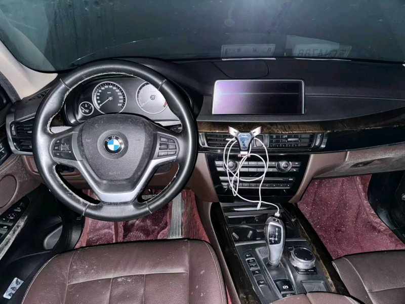 安順17年寶馬X55