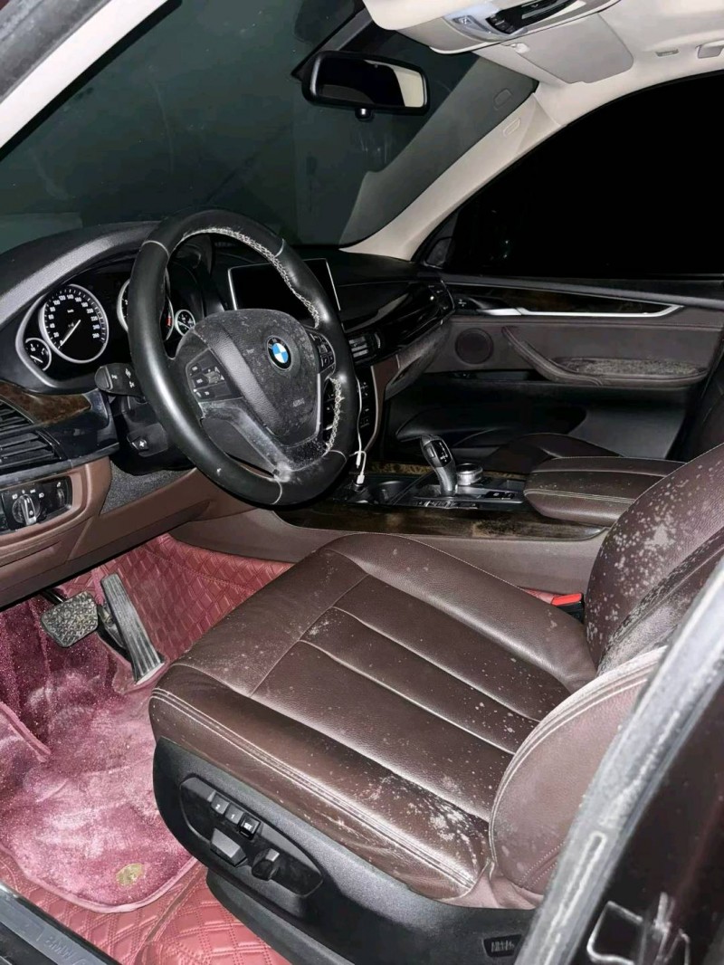 安順17年寶馬X58