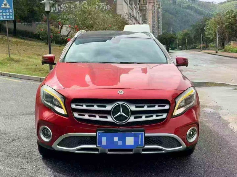 三明17年奔馳GLA1