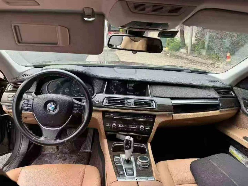 三明14年宝马7系6