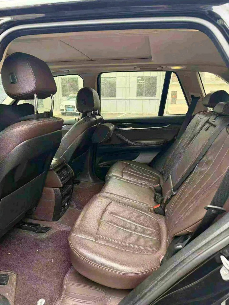 济南16年宝马X56