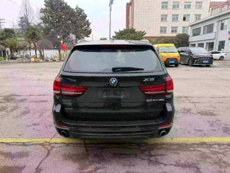 济南16年宝马X58