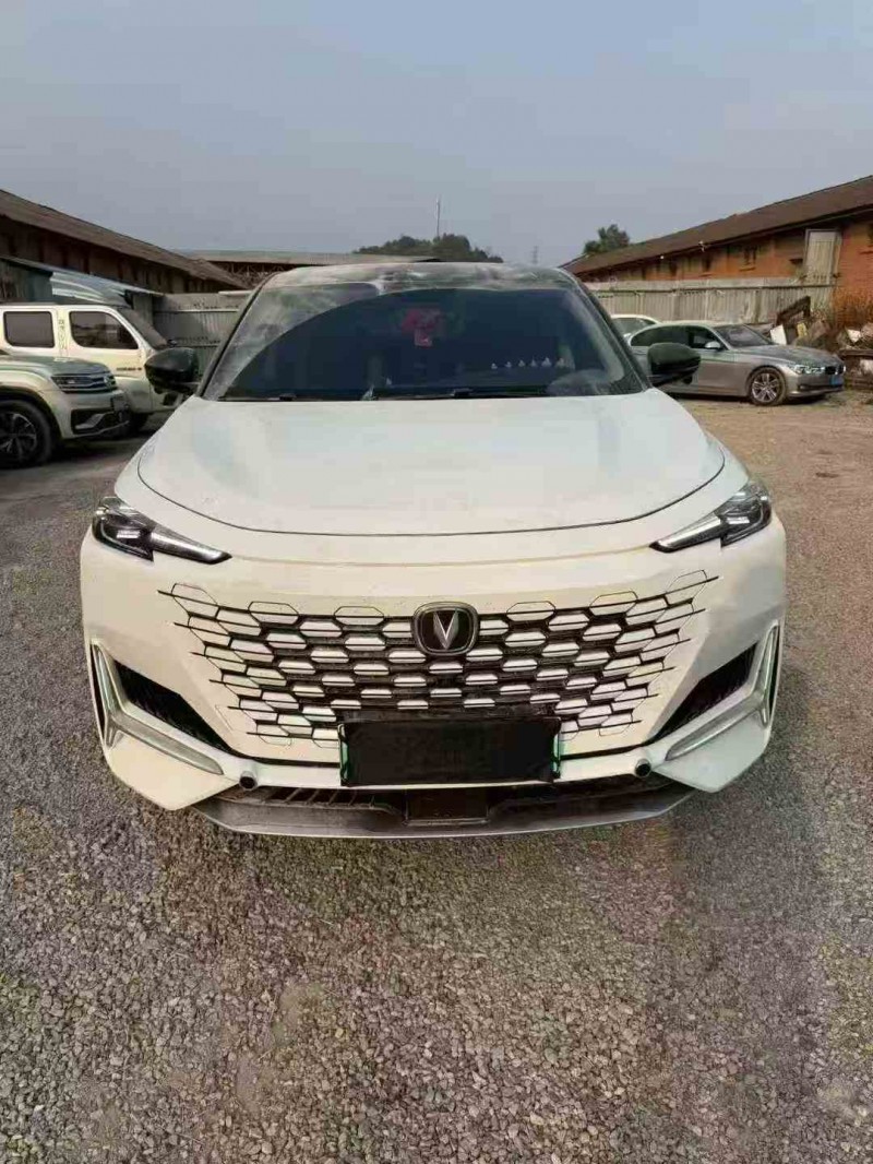 思茅22年長安汽車UNI1