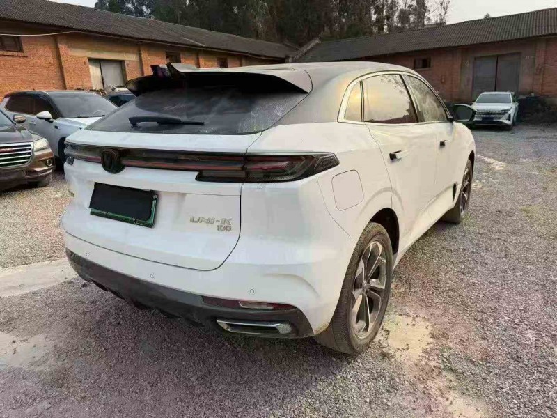 思茅22年長安汽車UNI7