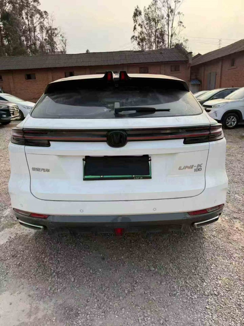 思茅22年長安汽車UNI9