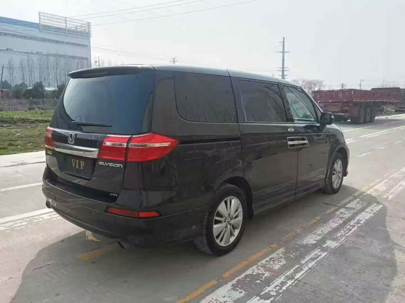 菏泽14年本田艾力绅7