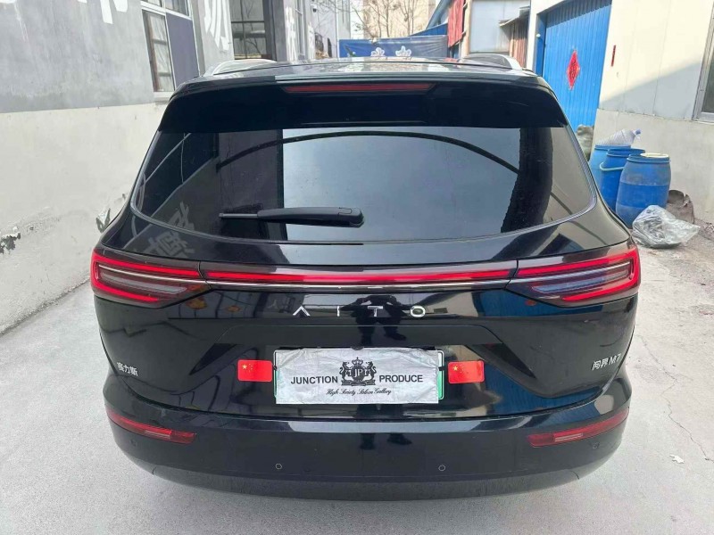 東營23年華為智選問界8