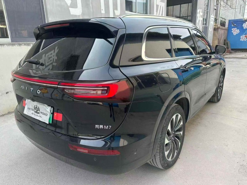 東營23年華為智選問界9