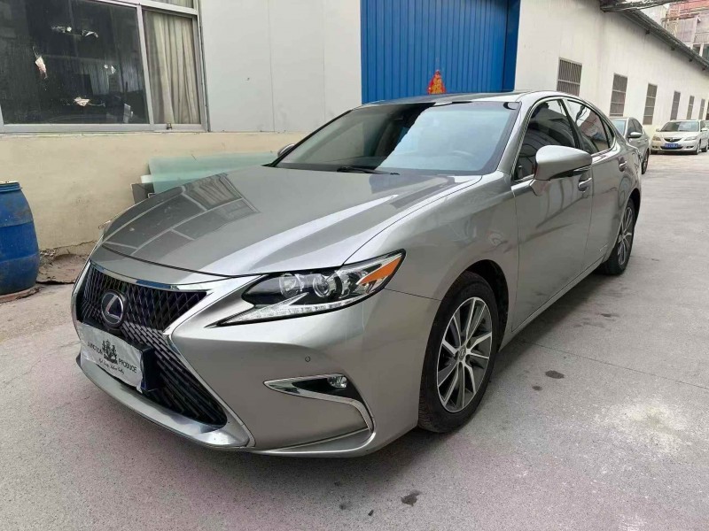 東營18年雷克薩斯ES2