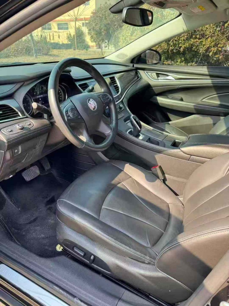 枣庄22年别克君越4