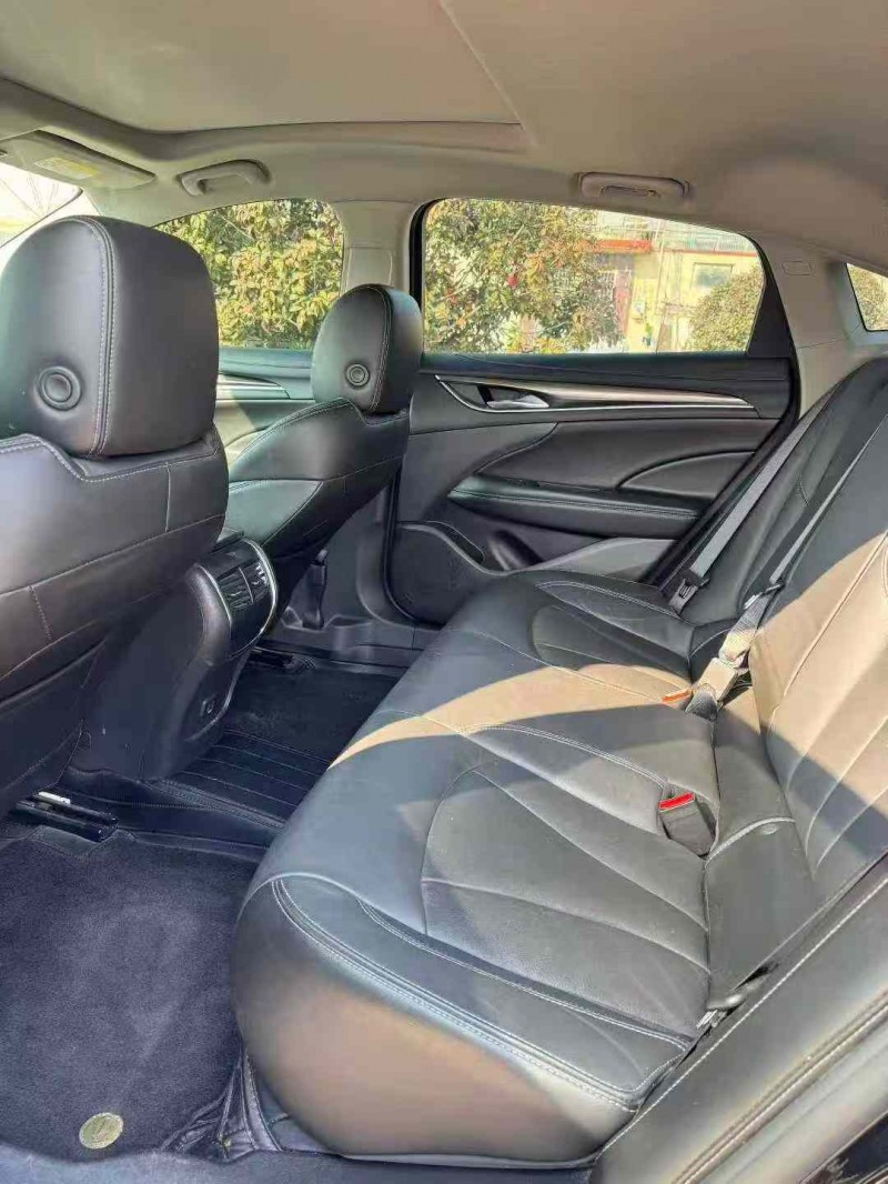 枣庄22年别克君越5