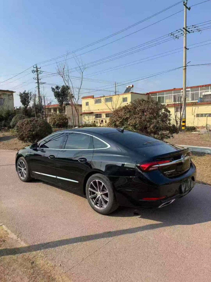 枣庄22年别克君越7