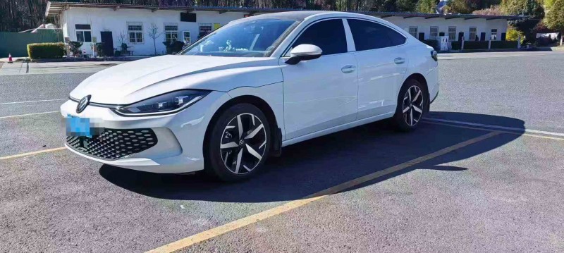 昭通25年大眾凌渡3