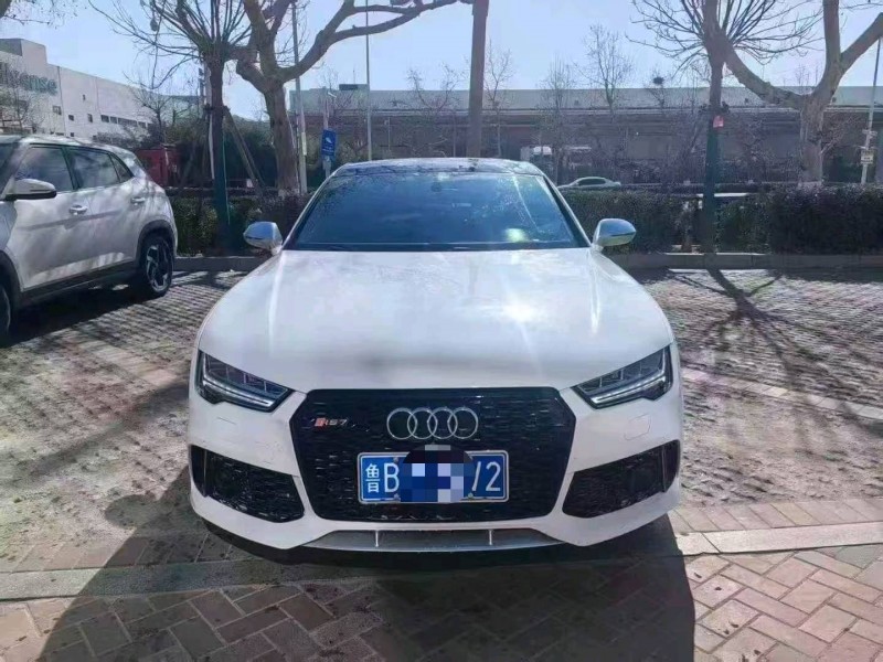 青岛16年奥迪A7L1