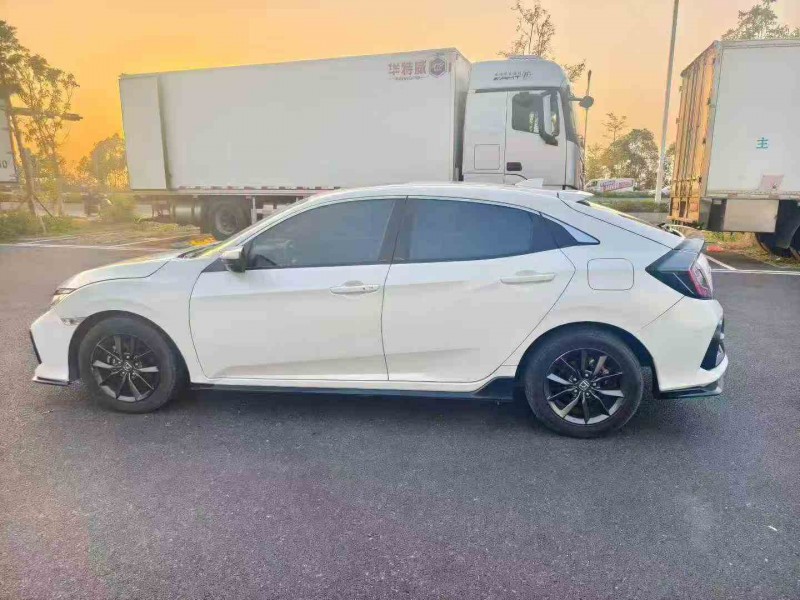 钦州21年本田思域7